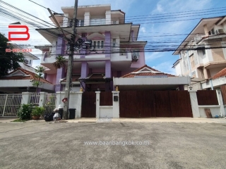 08731, บ้านแฝด ซิตี้พาร์ค-พัฒนาการ 38 เนื้อที่ 44.7 ตรว. ถนนพัฒนาการ เขตสวนหลวง