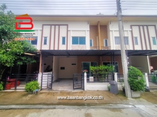 10564, ทาวน์เฮาส์ พลีโน่ เพชรเกษม 81 เนื้อที่ 17.1 ตรว. ถ.เลียบคลองภาษีเจริญฝั่งใต้ เขตหนองแขม