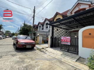 09019, ทาวน์เฮาส์ หมู่บ้าน อรุณธร สุขาภิบาล 5 ซอย 45 เนื้อที่ 17 ตรว. ถนนสุขาภิบาล 5 เขตสายไหม