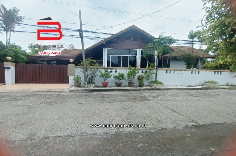 บ้านเดี่ยว หมู่บ้าน ธารารมณ์ รามคําแหง 150 เนื้อที่ 117 ตรว ถ.รามคำแหง เขตบางกะปิ 