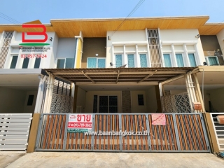 09770, ทาวน์โฮม โครงการ โกลเด้นทาวน์ วัชรพล-สุขาภิบาล 5 เนื้อที่ 21.5 ตรว ถ.รามอินทรา แขวงออเงิน เขตสายไหม กรุงเทพมหานคร  
