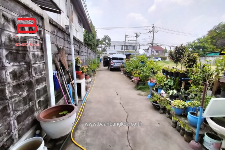 LINE_ALBUM_N.09394ที่ดินพร้อมกิจการห้องเช่า48ตรวซ.พหล56_๒๔๐๔๑๗_20