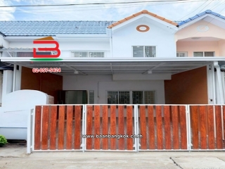 10643, ทาวน์เฮาส์ เนื้อที่ 19.2 ตร.ว. หมู่บ้านอยู่เจริญ 3, ใกล้โรงเรียนบีคอนเฮาส์ แย้มสอาดรังสิต ถนนไสวประชาราษฎร์(พระองค์เจ้าสาย) ตำบลบึงลาดสวาย อำเภอลำลูกกา ปทุมธานี  