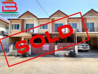 09427, ทาวน์เฮาส์ บ้านพิศาล ลาดกระบัง โครงการ 2 เนื้อที่ 20 ตรว. ถนนเชื่อมคลองมอญ (ประชาพัฒนา) เขตลาดกระบัง