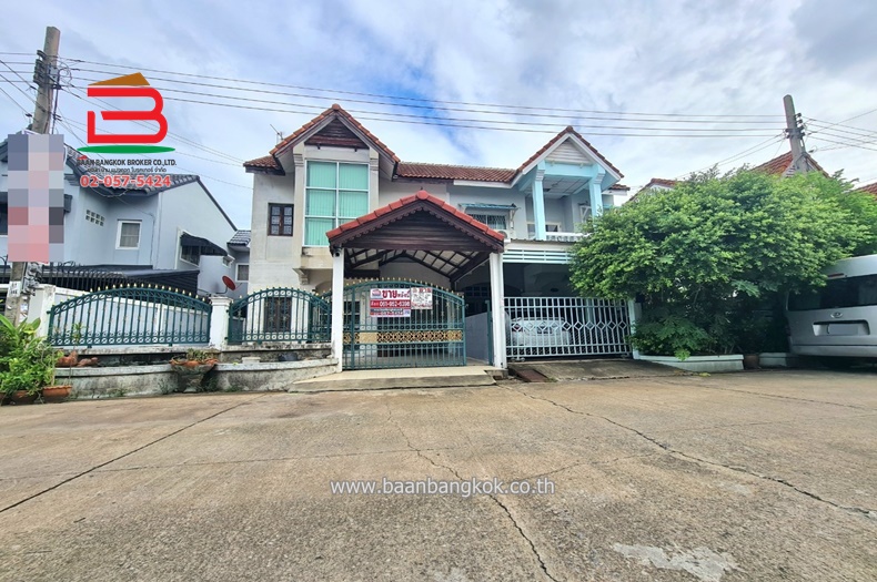  บ้านแฝด หมู่บ้าน สุวงศ์ชัยวิลล่า ปากเกร็ด ซอยติวานนท์-ปากเกร็ด 24 เนื้อที่ 37 ตรว. ใกล้ ร.ร สวนกุหลาบนนทบุรี ถนนติวานนท์ ตำบลบางพูด อำเภอปากเกร็ด จังหวัดนนทบุรี