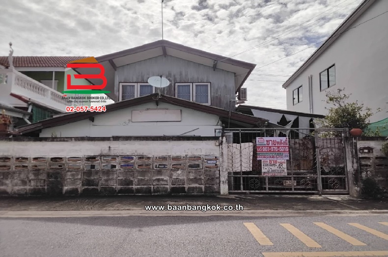 บ้านเดี่ยว หมู่บ้าน มัณฑวรรณ ซอยสายไหม 37 เนื้อที่ 48.3 ตารางวา ใกล้ตลาดเอ.ซีสายไหม ถนนพหลโยธิน แขวงสายไหม เขตสายไหม กรุงเทพมหานคร  