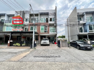 09710, ทาวน์โฮม หมู่บ้าน กรีนิช รามอินทรา ซอยรามอินทรา 74-76 เนื้อที่ 32 ตารางวา ถนนรามอินทรา แขวงคันนายาว เขตคันนายาว กรุงเทพมหานคร 