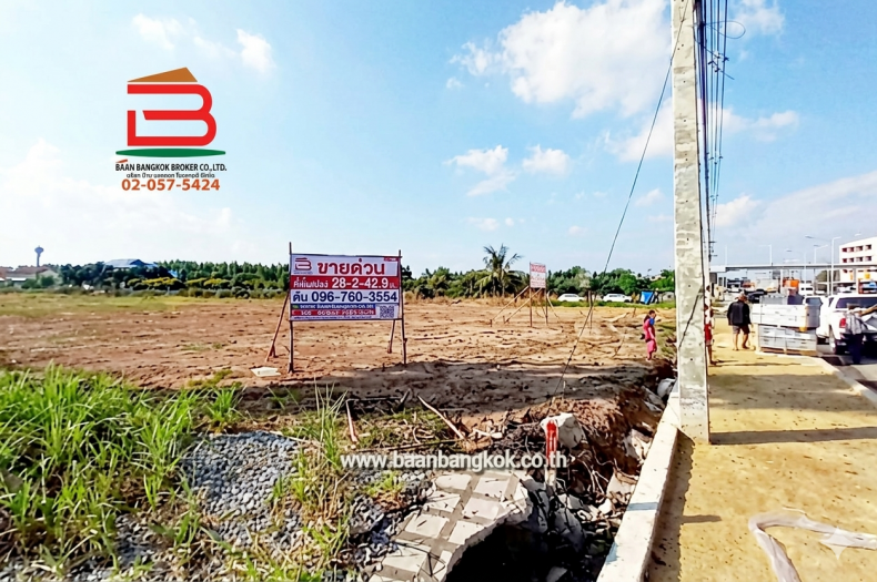 ที่ดินเปล่า ติดถนนสาย ปท.3004 (ลำลูกกา-คลอง 7) เนื้อที่ 28-2-42.9 ไร่ ใกล้สามแยกไฟแดง เส้น 3004 ตำบลบึงคำพร้อย อำเภอลำลูกกา จังหวัดปทุมธานี   