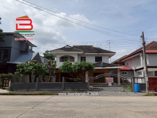 10845, บ้านเดี่ยว หมู่บ้าน พนาสนธิ์ การ์เด้นโฮม 3 (ร่มเกล้า 15) เนื้อที่ 69.4 ตร.ว แขวงแสนแสบ เขตมีนบุรี กรุงเทพมหานคร  