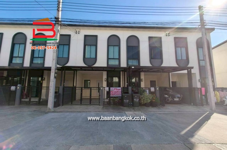 ทาวน์โฮม หมู่บ้าน M Life (เอ็มไลฟ์) ลำลูกกา-คลอง 4 เนื้อที่ 18.7 ตรว. ใกล้ตลาดเอ.ซี ลำลูกกา คลอง 4 ถนนลำลูกกา ตำบลลาดสวาย อำเภอลำลูกกา จังหวัดปทุมธานี