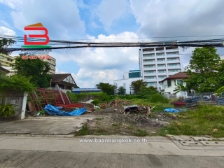 09839, ที่ดินเปล่า รัชดาภิเษก 32 แยก 1 เนื้อที่ 191.6 ตรว. ถนนรัชดาภิเษก แขวงจันทรเกษม เขตจตุจักร กรุงเทพมหานคร 