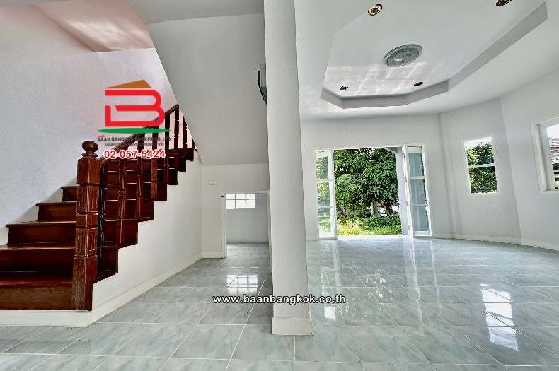 3-1FDD5FE9-F9FC-4FD8-9558-A7A0D8AF9CFD13