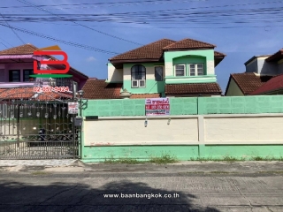 10154, บ้านเดี่ยว หมู่บ้าน พนาสนธิ์ การ์เด้นวิลล์ (ซอยไมตรีจิต 9) เนื้อที่ 65 ตารางวา ใกล้โรงพยาบาลรัตนประชารักษ์ ถนนนิมิตใหม่-สุวินทวงศ์ แขวงสามวาตะวันออก เขตมีนบุรี กรุงเทพมหานคร  
