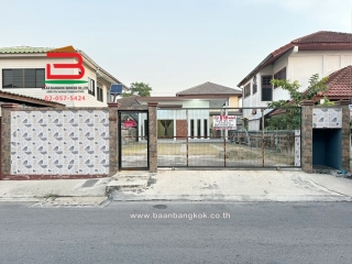 09928, ที่ดินพร้อมบ้าน หมู่บ้าน ชุมชน กม.24 (ซ.พหลโยธิน 54/1 แยก 7) เนื้อที่ 54 ตรว. ใกล้ตลาดเซฟวันโก ถนนพหลโยธิน แขวงสายไหม เขตสายไหม จังหวัดกรุงเทพมหานคร