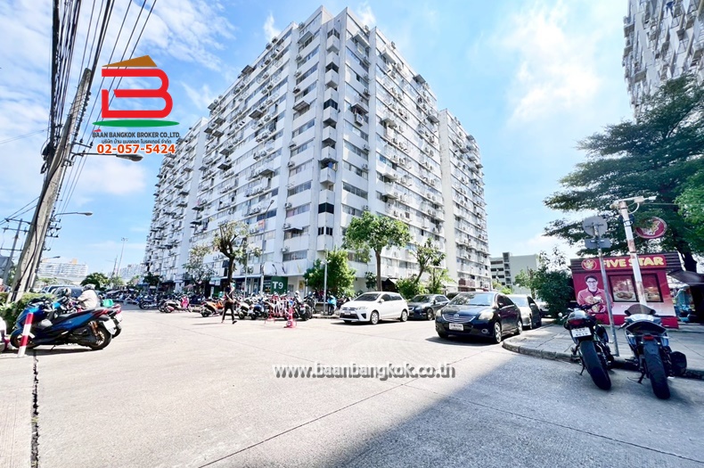 ห้องชุด ป๊อปปูล่า คอนโดมิเนียม เมืองทองธานี อาคาร T9 เนื้อที่ 28.4 ตรม. (ตรงข้ามอิมแพ็ค เมืองทองธานี) ถนนแจ้งวัฒนะ ตำบลบ้านใหม่ อำเภอปากเกร็ด จังหวัดนนทบุรี