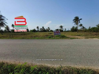 11414, ที่ดินเปล่า เนื้อที่ 33-0-38 ไร่ ซอยสันตินคร ใกล้หมู่บ้านศิริวรรณ ถนนเพชรเกษม ตำบลอ่าวน้อย อำเภอเมืองประจวบคีรีขันธ์ ประจวบคีรีขันธ์  