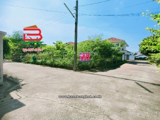 10032, ที่ดินเปล่า ซอยติวานนท์-ปากเกร็ด 22 และเข้าซอยหมู่บ้านสหกรณ์เคหสถาน 3 ซอย 9 เนื้อที่ 122.3 ตารางวา ถนนแจ้งวัฒนะ-ปากเกร็ด ตำบลบางพูด อำเภอปากเกร็ด จังหวัดนนทบุรี   