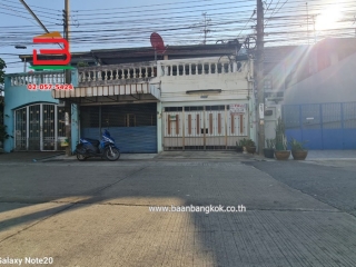 10247, ทาวน์เฮาส์ หมู่บ้าน ธนากร วิลล่า 2 (เทอดพระเกียรติ ซอย 5) เนื้อที่ 18 ตรว. ถนนเทอดพระเกียรติ ตำบลวัดชลอ อำเภอบางกรวย จังหวัดนนทบุรี