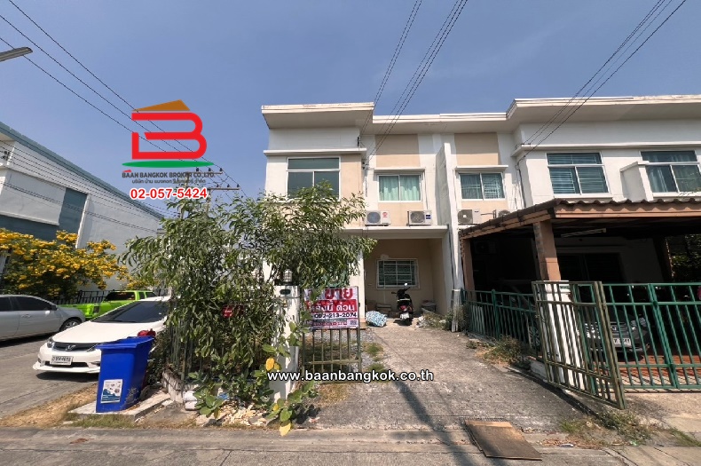 ทาวน์เฮาส์ เนื้อที่ 22.2 ตร.ว. โครงการ โนโววิลล์ ลำลูกกาคลอง 3 ถนนเลียบคลองสาม ตำบลลาดสวาย อำเภอลำลูกา ปทุมธานี 