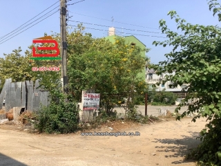 11004, ที่ดินเปล่า แปลงมุม ซอยลาดกระบัง 4 เนื้อที่ 242 ตร.ว (ใกล้สนามบินสุวรรณภูมิ) แขวงลาดกระบัง เขตลาดกระบัง กรุงเทพมหานคร 