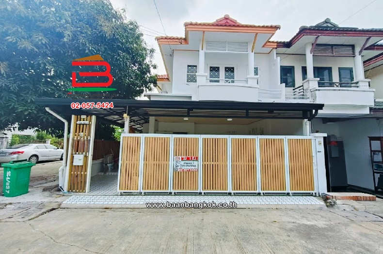 ทาวน์เฮาส์ 2 ชั้น โครงการ ดิเอ็มเมอรัลพาร์ค 2 เนื้อที่ 32.5 ตรว. ถ.รัตนาธิเบศร์ อ.บางบัวทอง นนทบุรี