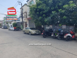 10205, ที่ดิน ซอยอ่อนนุช 70 แยก 3 เนื้อที่ 73 ตรว. ถนนอ่อนนุช เขตประเวศ กรุงเทพมหานคร
