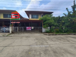 10408, บ้านแฝด หมู่บ้าน พร้อมพัฒน์ ไพร์ม รามอินทรา (ซอยหทัยราษฎร์ 39) เนื้อที่ 60 ตรว. ใกล้ซาฟารีเวิลด์ ถนนปัญญารามอินทรา แขวงสามวาตะวันตก เขตคลองสามวา จังหวัดกรุงเทพฯ