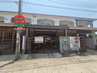 10434, ทาวน์เฮาส์ หมู่บ้าน นนทวีวิลล์ 5 ซอยมิตรไมตรี 6/4 เนื้อที่ 19.1 ตรว. ใกล้ รร.หนองจอกพิทยานุสรณ์ ถนนมิตรไมตรี แขวงหนองจอก เขตหนองจอก กรุงเทพฯ