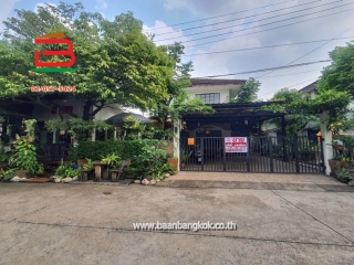 10566, บ้านเดี่ยว หมู่บ้านสีวลี เนื้อที่ 61 ตรว. ถนนพหลโยธิน ต.คูคต อ.ลำลูกกา จ.ปทุมธานี
