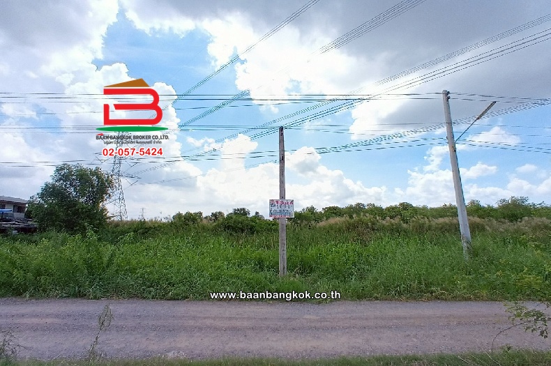 ที่ดินเปล่า ซอยคลองสระพัฒนา หมู่ 3 ซอย 1 เนื้อที่ 1 ไร่ ใกล้โรงเรียนเตรียมอุดมศึกษาน้อมเกล้า ปทุมธานี ตำบลคลองควาย อำเภอสามโคก จังหวัดปทุมธานี  