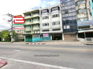 LINE_ALBUM_No.10606 ซอยโชคชัย 4 แยก 6  53.4 ว้า (เอ๋)_250428_28