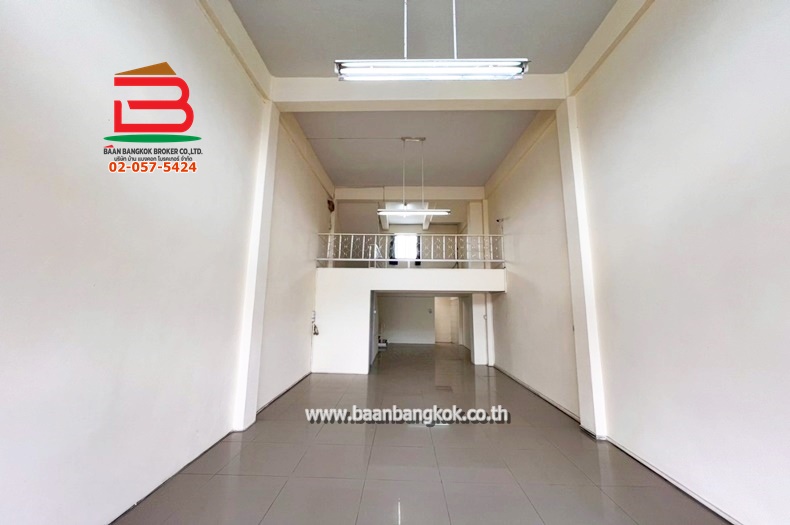 LINE_ALBUM_No.10364 อาคารพาณิชย์ 3.5ชั้น แอร์วิลล่า คลอง2_250513_31