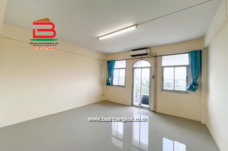 LINE_ALBUM_No.10364 อาคารพาณิชย์ 3.5ชั้น แอร์วิลล่า คลอง2_250513_21