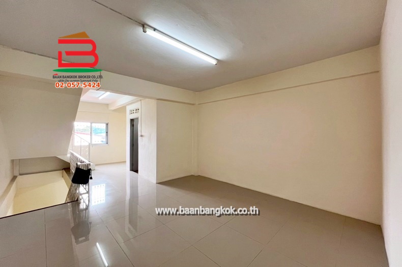 LINE_ALBUM_No.10364 อาคารพาณิชย์ 3.5ชั้น แอร์วิลล่า คลอง2_250513_19