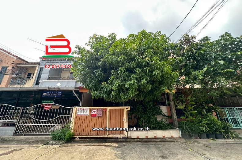 ทาวน์เฮาส์ หมู่บ้าน อรุณวรรณ 2 เนื้อที่ 21.4 ตร.ว สุขาภิบาล 5 ซอย 75 แขวงออเงิน เขตสายไหม กรุงเทพมหานคร 