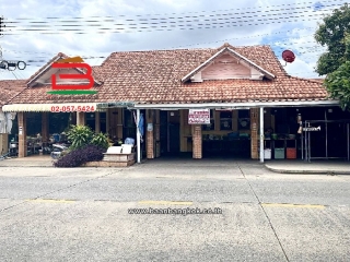 10672, บ้านเดี่ยว หมู่บ้าน วรารักษ์ รังสิต คลอง 3 เนื้อที่ 55.1 ตร.ว หมู่บ้านติดถ.โยธาธิการคูคต-คลองหลวง ตำบลคลองสาม อำเภอคลองหลวง จังปทุมธานี
