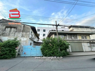 10792, ที่ดินพร้อมอาคาร  ซอยลาดพร้าว 87 แยก 5 เนื้อที่ 100 ตรว. ถนนลาดพร้าว แขวงคลองเจ้าคุณสิงห์ เขตวังทองหลาง กรุงเทพฯ