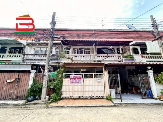 10872, ทาวน์เฮาส์ หมู่บ้าน สุขสบายวิลล่า เนื้อที่ 25 ตรว. ถนนลาดพร้าว แขวงคลองเจ้าคุณสิงห์ เขตวังทองหลาง กรุงเทพมหานคร