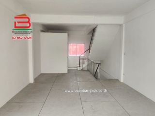 3-LINE_ALBUM_N0.010866อาคารพาญิชย์ซ.ประชาราษฎร์16_250709_2113