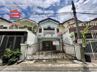 10908, ทาวน์เฮาส์ หมู่บ้าน วังวราเวศน์ 3 เนื้อที่ 24.9 ตรว. ซอยรามอินทรา 14 แยก  5 ถนนรามอินทรา แขวงจรเขบัว เขตบางกะปิ กรุงเทพมหานคร
