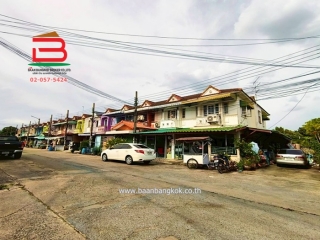 10831, ทาวน์เฮาส์ หมู่บ้านเค.ซี. 2 เนื้อที่19 ตรว. ซอยหทัยราษฎร์ 39 สามวาตะวันตก  คลองสามวา กรุงเทพมหานคร