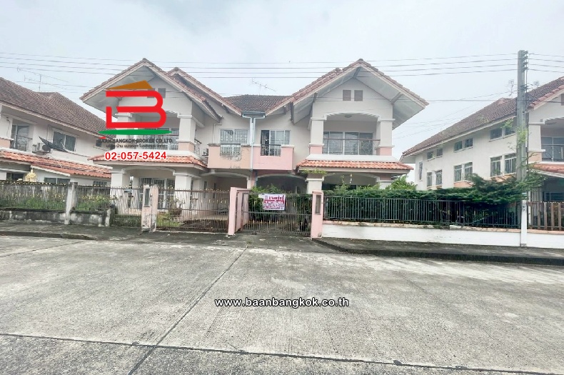 บ้านแฝด หมู่บ้าน เอ.ซี เฮ้าส์ 3 เนื้อที่ 36 ตร.ว (ตรงข้ามสถานีไฟฟ้าคูคตการไฟฟ้าส่วนภูมิภาค) ตำบลลาดสวาย อำเภอลำลูกกา ปทุมธานี    
