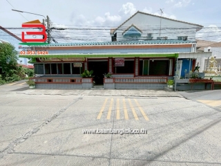 10963, ทาวน์เฮาส์ ซอยทรงพล1 เนื้อที่ 63.8 ตรว. ถนนพหลโยธิน ต.คูคต อ.ลำลูกกา จ.ปทุมธานี