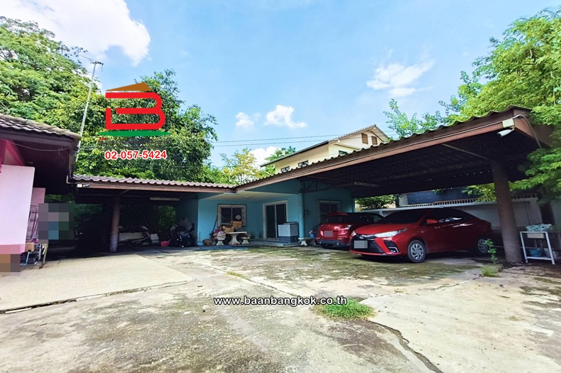 ที่ดินแถมบ้านเดี่ยว 1 ชั้น ซอยโรงเรียนศรีดรุณ เนื้อที่ 308 ตร.ว. ถนนเทพารักษ์ ตำบลบางพลีใหญ่ อำเภอบางพลี สมุทรปราการ