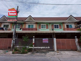 11003, ทาวน์เฮาส์ หมู่บ้าน ปริณดาโฮม ซอยพหลโยธิน 54/1 เนื้อที่ 19.9 ตรว. สายไหม กรุงเทพมหานคร