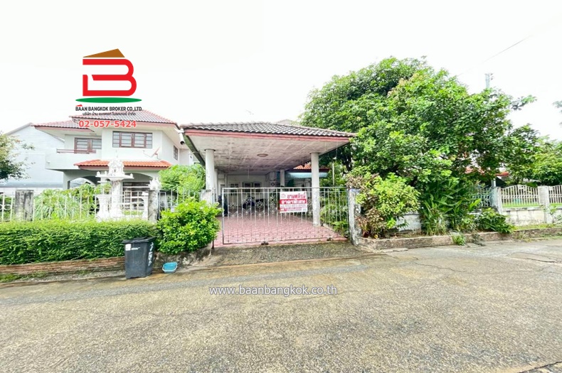 บ้านเดี่ยว หมู่บ้าน พรรณนิภา1 คลองสี่ เนื้อที่ 60 ตรว. ตำบลคลองสี่ อำเภอคลองหลวง จังหวัดปทุมธานี