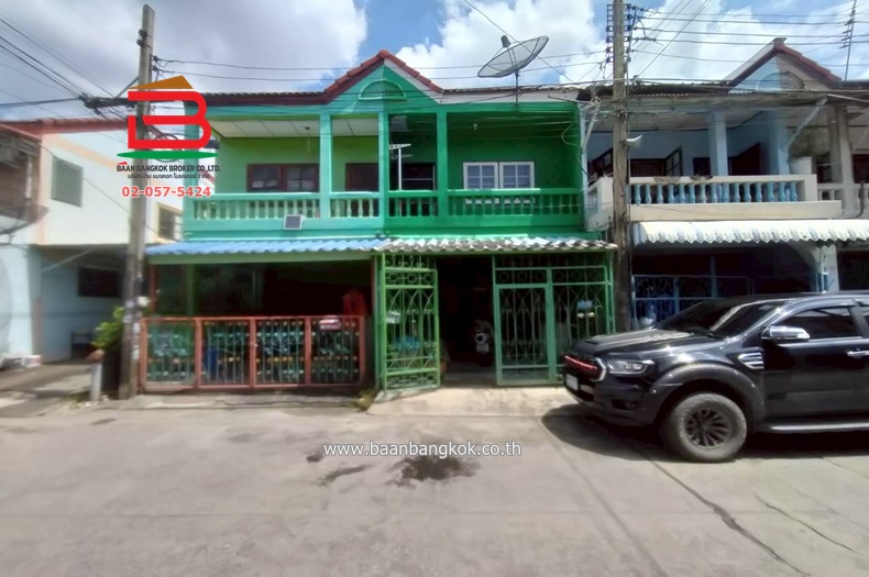ทาวน์เฮาส์ หมู่บ้าน แอร์วิลล่า ลำลูกกา คลอง 2 เนื้อที่ 16 ตรว. ตำบลคูคต อำเภอลำลูกกา จังหวัดปทุมธานี