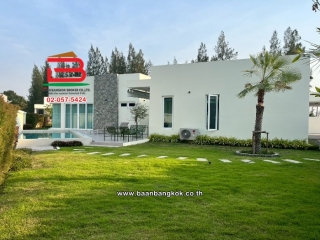 LINE_ALBUM_No . 10369 Poolvilla HuaHin_250901_9