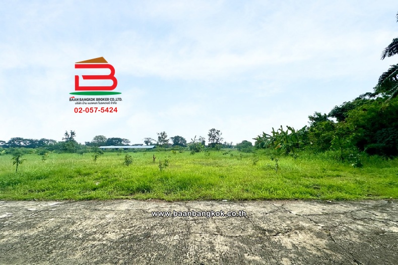 ที่ดินเปล่า หมู่บ้านเค.ซี. การ์เด้นโฮม เนื้อที่ 336 ตร.ว ซอยนิมิตใหม่ 40 แขวงสามวาตะวันออก เขตคลองสามวา กรุงเทพมหานคร   