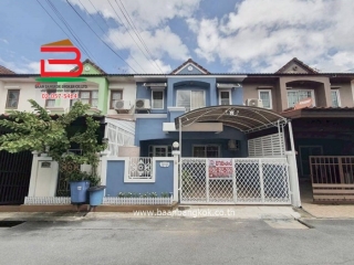 11174, ทาวน์เฮาส์ หมู่บ้าน เค.ซี.รามอินทรา 6 เนื้อที่ 24 ตร.ว (ซอยพระยาสุเรนทร์ 45) แขวงสามวาตะวันตก อำเภอคลองสามวา กรุงเทพมหานคร      